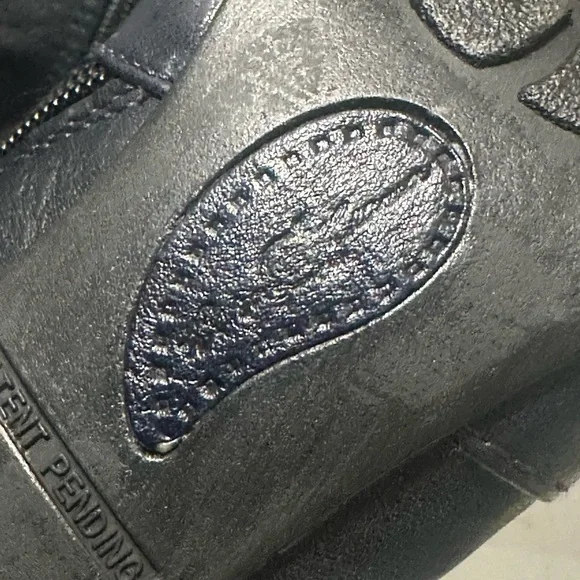 Midnight blue leather knee high , heeled. boots blue heel black - Picture 5 of 7